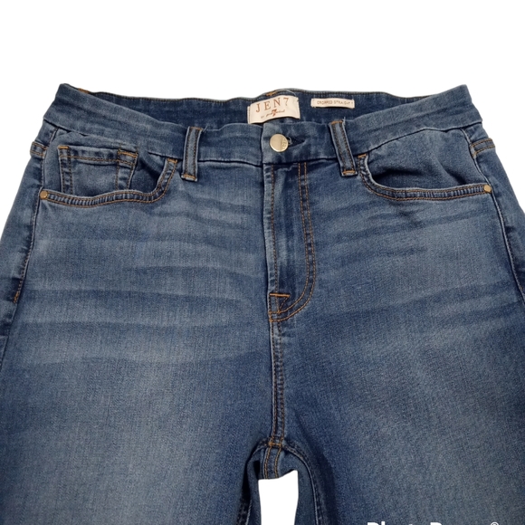 Jen 7 Cropped Straight Factory Whiskering Frayed Ankle Jean Size 8 - Picture 3 of 10